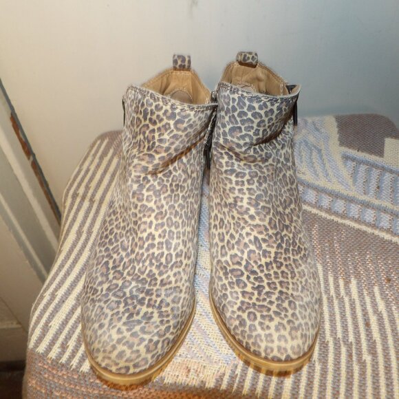 Lucky Brand Basel Animal Print Ankle Booties Sz 6M/36 - Picture 2 of 9